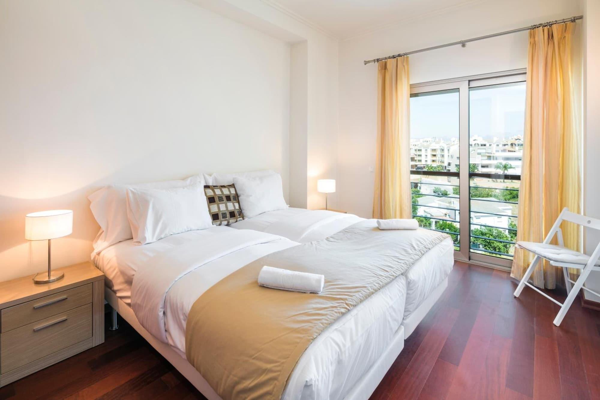 Villa Doris Suites Лагос Екстериор снимка