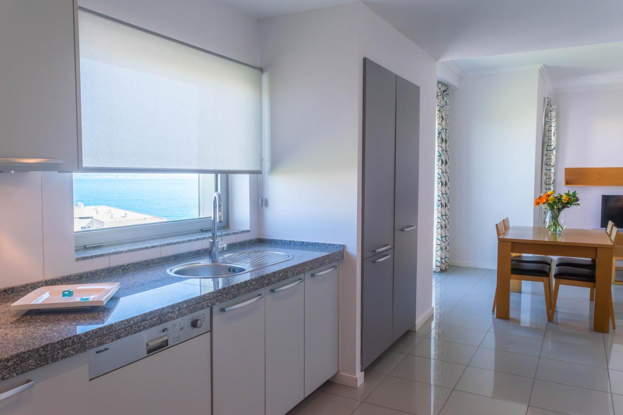 Villa Doris Suites Лагос Екстериор снимка